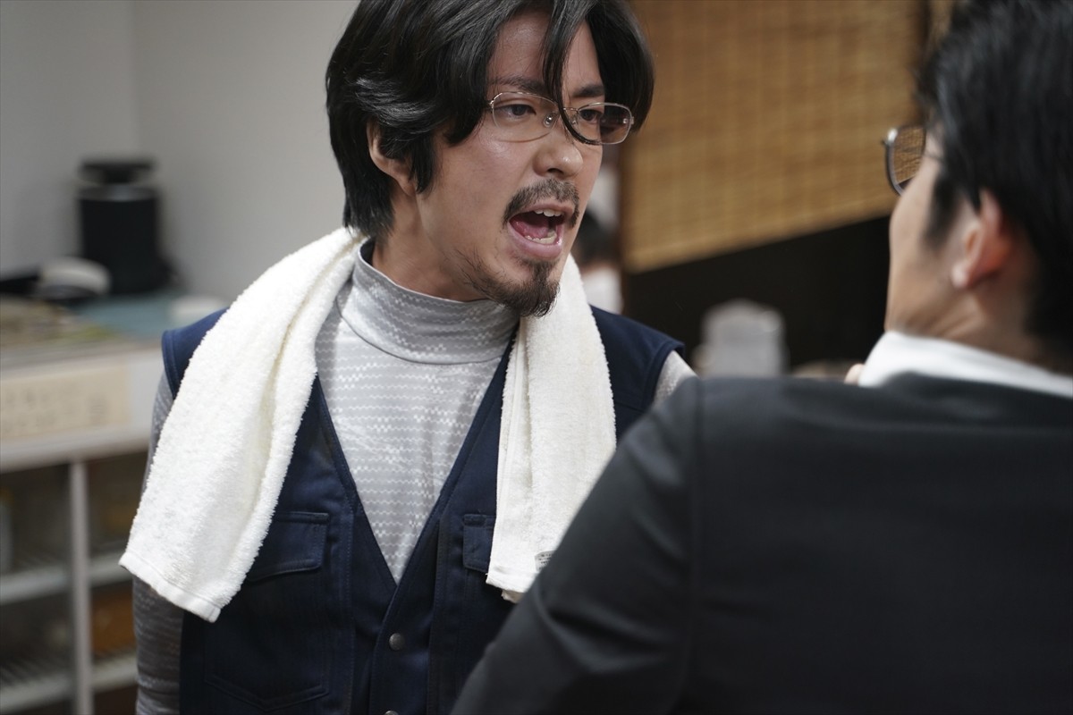 有村架純主演『ちひろさん』、個性派キャラクターそろいの場面写真を原作漫画とともに公開