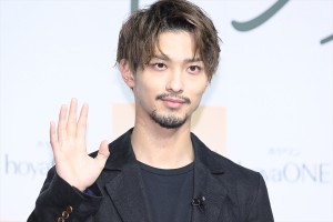 横浜流星、コンタクトのアイシティ「hoyaONE」新CM発表会に登場