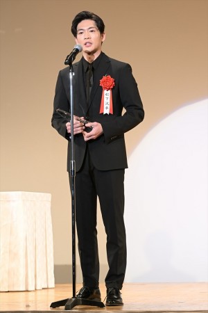 松下洸平、2023年 エランドール賞 授賞式に登場