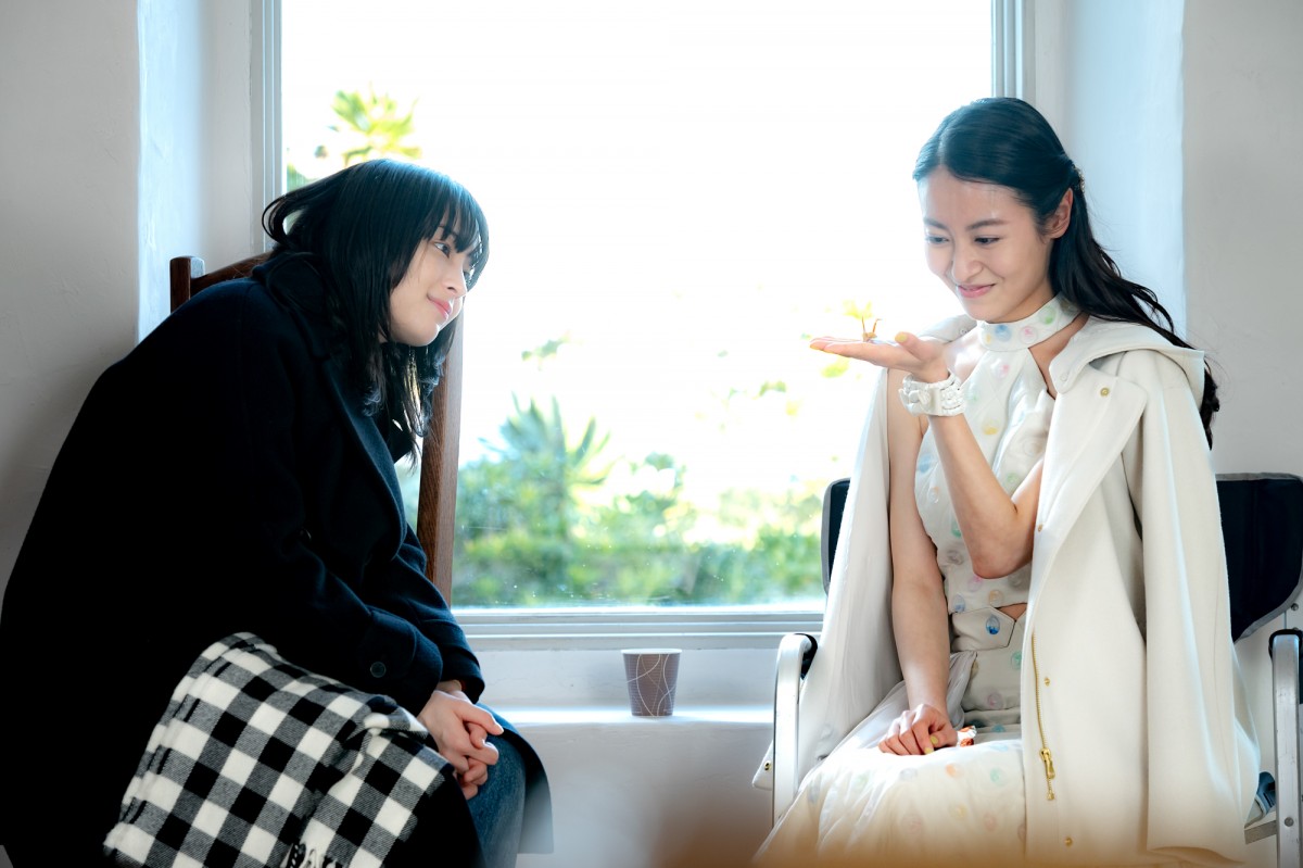 『夕暮れに、手をつなぐ』“空豆”広瀬すず＆“音”永瀬廉が手をつなぐ　「タイトル回収」「切ない」と反響