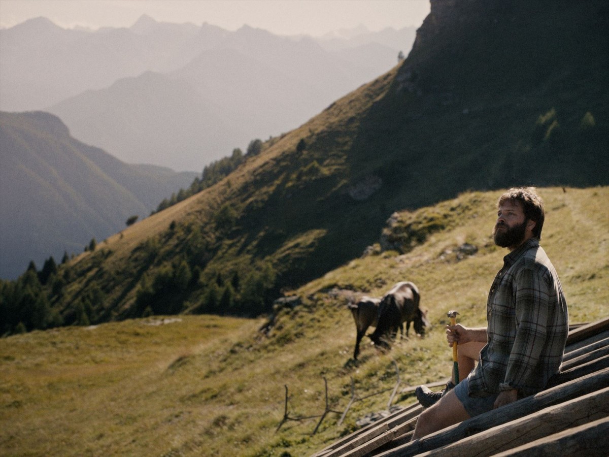 カンヌ国際映画祭・審査員賞受賞作『帰れない山』、予告映像＆イタリアの美しい景色と紡がれる友情を捉えた場面写真解禁