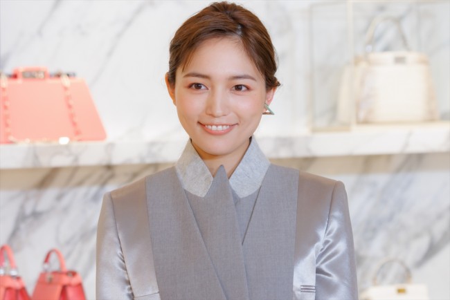 川口春奈、FENDI ジャパンブランドアンバサダー就任記者会見に登場