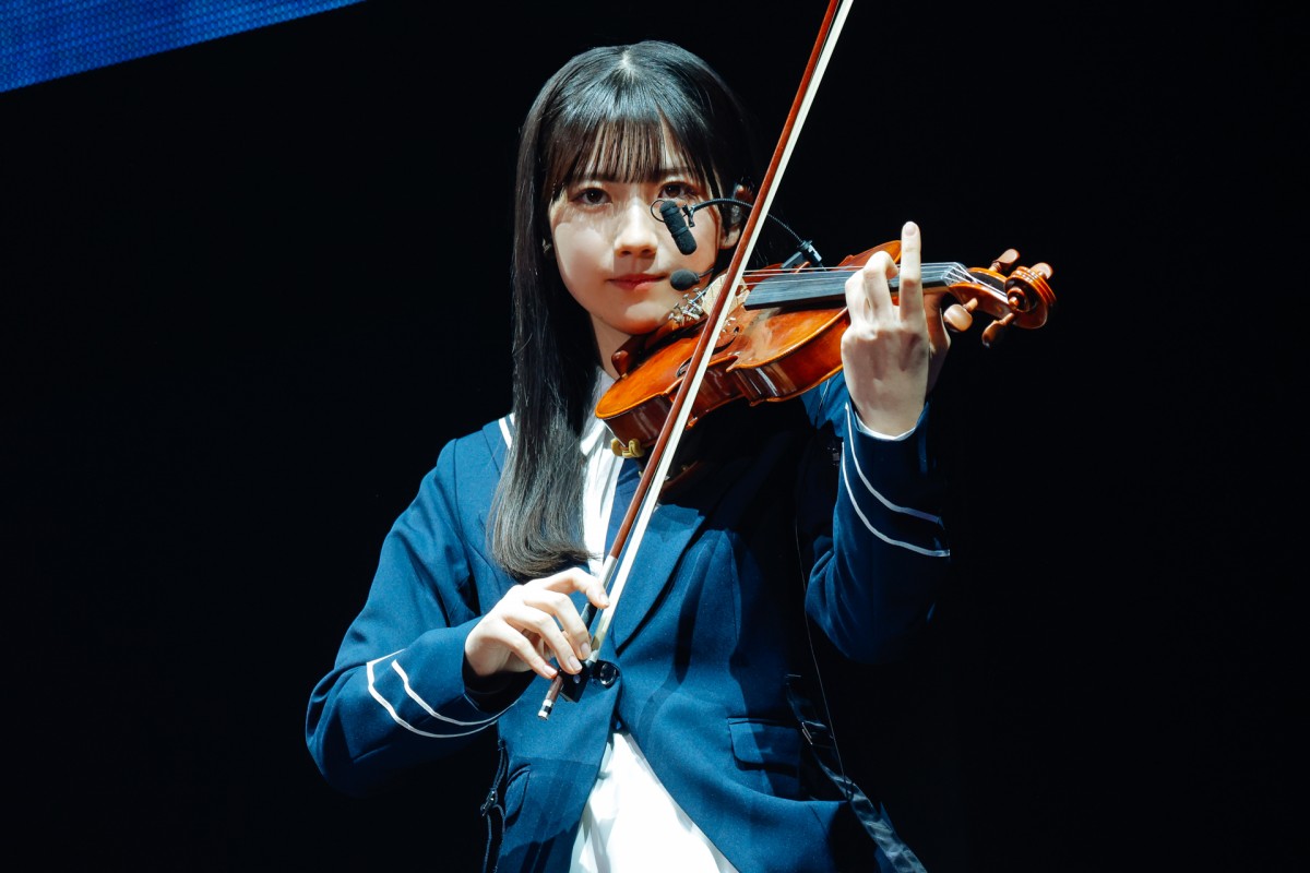 櫻坂46・三期生11名が「おもてなし会」開催　早くも圧巻パフォーマンス　スピーチでは涙するメンバーも