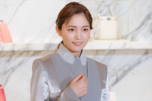 川口春奈、FENDI ジャパンブランドアンバサダー就任記者会見に登場