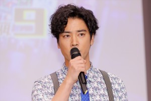  桐谷健太、ドラマ『ケイジとケンジ、時々ハンジ。』記者会見に登場