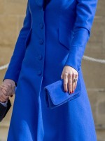 キャサリン皇太子妃、赤いネイルに注目集まる
