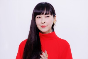 麻生久美子、ドラマ『unknown』制作発表記者会見に登場