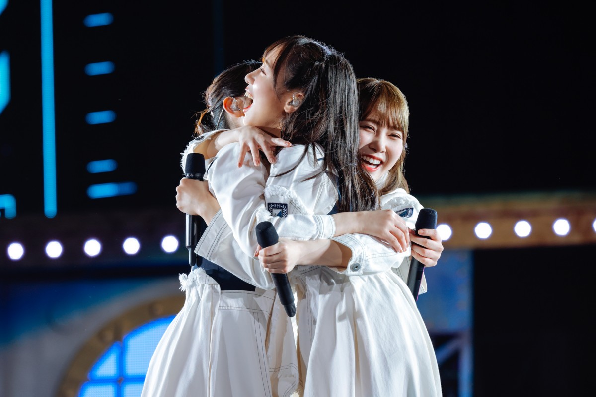 日向坂46、初スタジアムでデビュー4周年ライブ　休演の影山優佳＆山下葉留花サプライズ登場で32人全員そろう