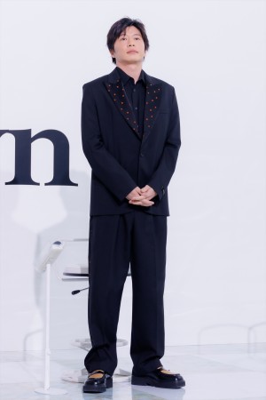 田中圭、ドラマ『unknown』制作発表記者会見に登場