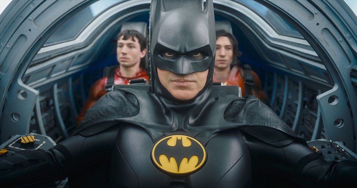ベン・アフレック＆マイケル・キートン、2人のバットマンが魅せる！　DC最新作『ザ・フラッシュ』特別映像解禁