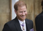 英ヘンリー王子、戴冠式後は空港に直行　続くイベントには参加せず