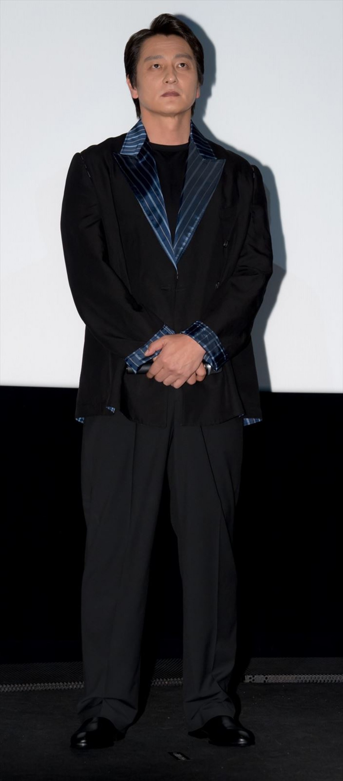 伊藤健太郎、監督におそろいのタンブラーをプレゼント　筧美和子が仲良しぶりを明かす