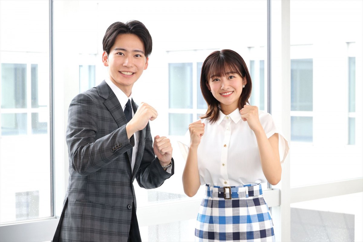 (左から)東中健アナウンサー、原田葵アナウンサー