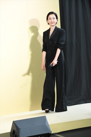 宮沢りえ、「クレ・ド・ポー ボーテ ジャパンアンバサダー就任／「肌の知性」 細胞がもつ神秘の力 AIアート展発表会」に登場