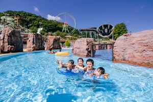 2022年夏の「人気プールランキング」発表！　東日本の1位は遊園地を併設したスポット