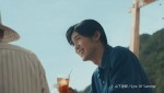 Snow Man・目黒蓮が出演する「キリン 午後の紅茶」新CM「夏の午後が長いわけ」篇より