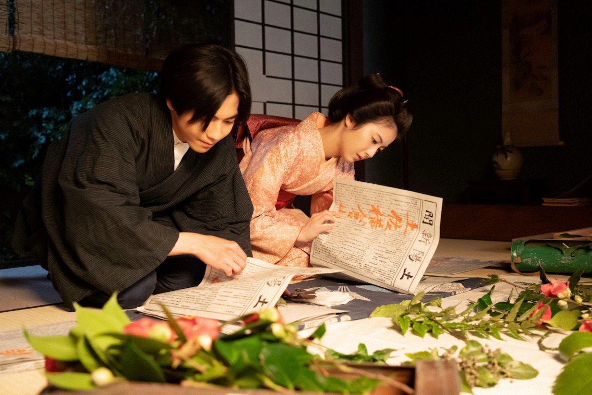 明日の『らんまん』“竹雄”志尊淳、“寿恵子”浜辺美波に植物採集や標本作りの作法を教える