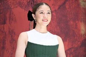 伊藤歩、映画『忌怪島／きかいじま』初日舞台挨拶に登場