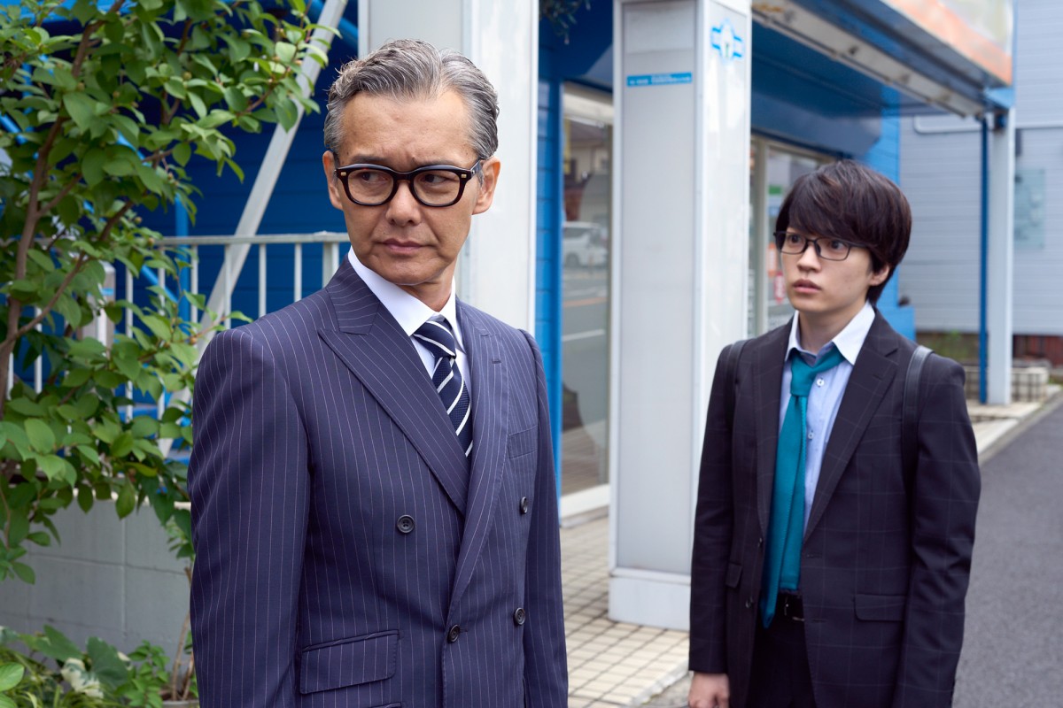 松村北斗＆西畑大吾が相棒にしてライバルの最強ダブル探偵に　『ノッキンオン・ロックドドア』今夜スタート