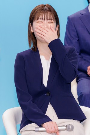 小芝風花、月10ドラマ『転職の魔王様』制作発表会見に登場