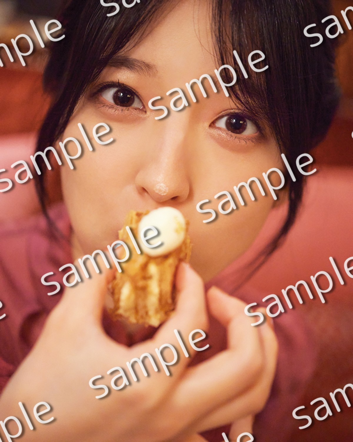 乃木坂46・早川聖来、パジャマ姿で“おふざけ”　卒業写真集書店特典11種類を公開