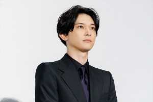 吉沢亮、映画『キングダム 運命の炎』公開初日舞台挨拶に登場