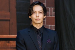 猪塚健太、映画『禁じられた遊び』完成披露イベントに登場