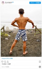 齋藤慎太郎アナがムキムキの体を披露　※「TBSアナウンサー公式インスタグラム」