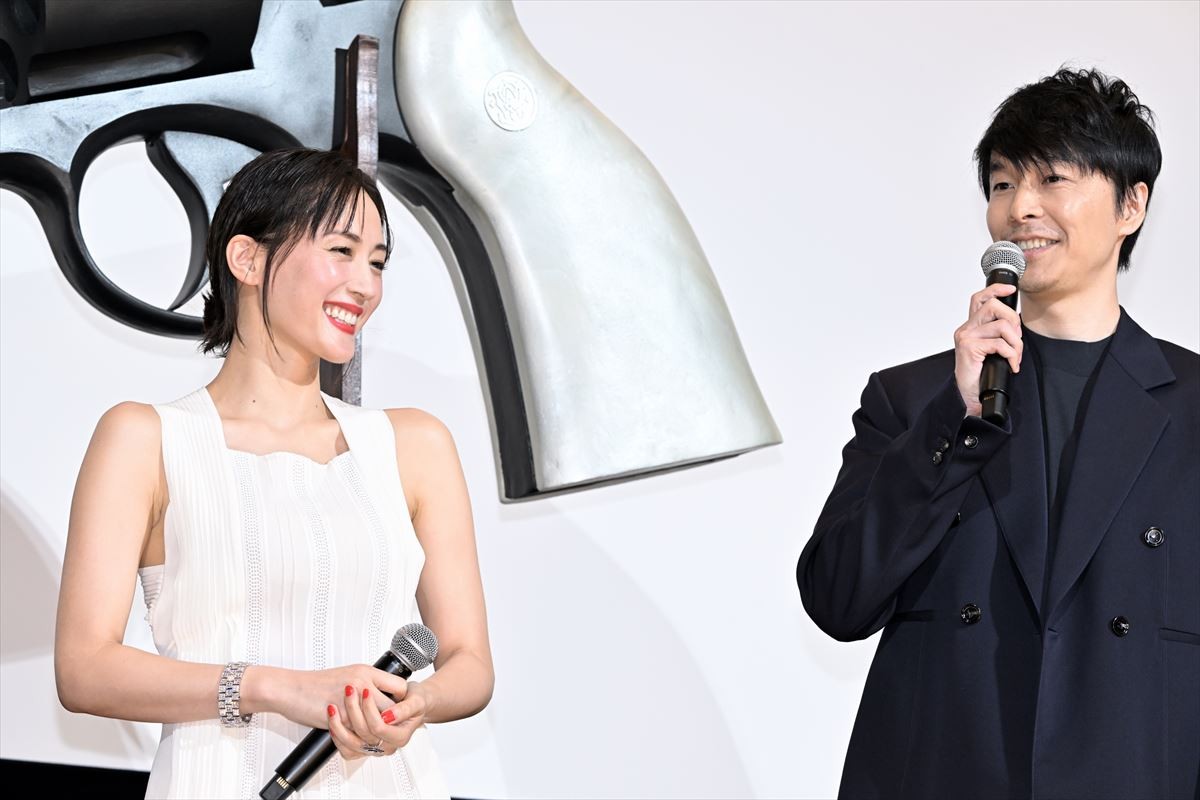長谷川博己、綾瀬はるかの切り替えの速さに驚き　「血だらけの姿で『ピロちゃん今日何食べた？』とか」