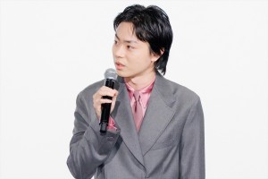 菅田将暉、『ミステリと言う勿れ』初日舞台挨拶に登場