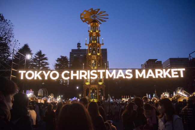 明治神宮外苑で“日本最大級のクリスマスマーケット”開催へ！　高さ14mのピラミッドが登場