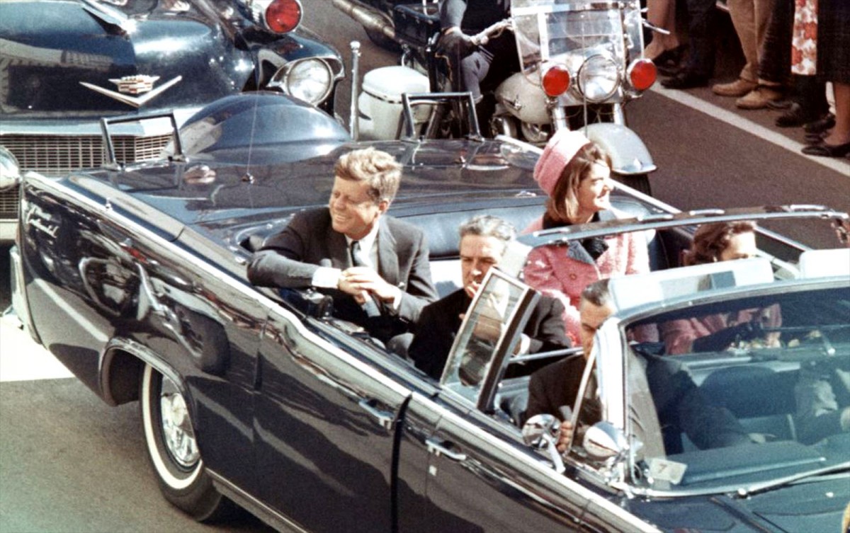オリヴァー・ストーン監督最新作『ＪＦＫ／新証言　知られざる陰謀【劇場版】』11.17日本公開＆特報解禁