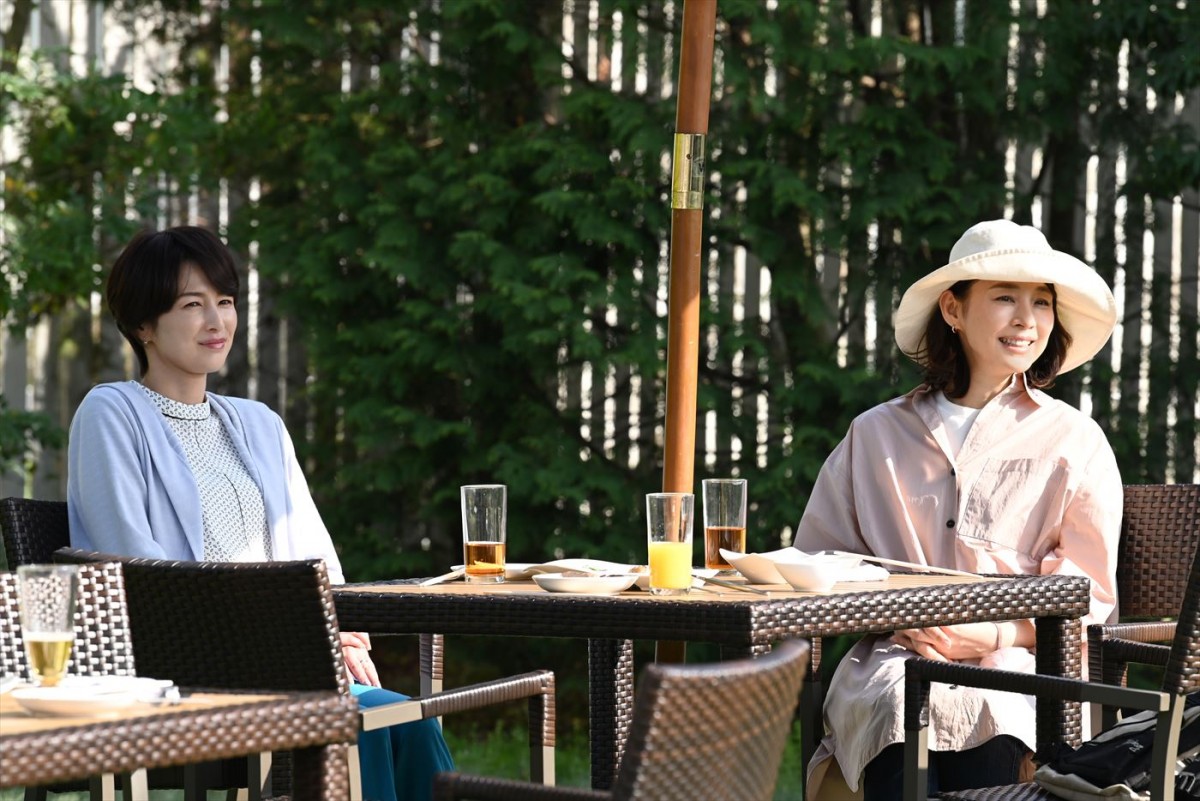 テレビ朝日 ドラマスペシャル『友情~平尾誠二と山中伸弥「最後の一年」~』に出演する(左から)吉瀬美智子、石田ゆり子