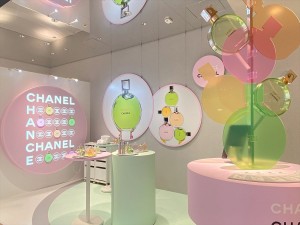 「＠cosme OSAKA」の体験エリアが超楽しい！　無料で豪華サンプルがもらえる“コスメ自販機”に感動＜取材レポ＞