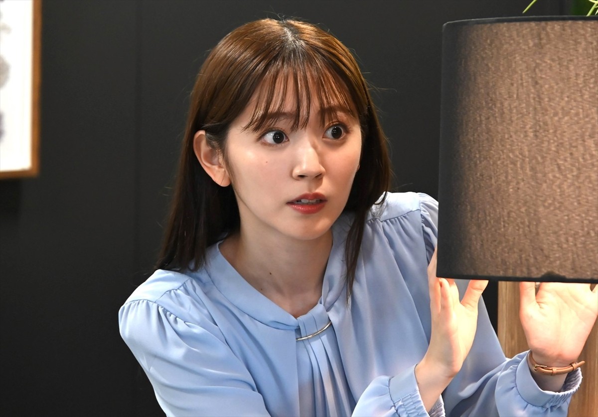 鈴木愛理、主演ドラマで主題歌も担当！　『推しが上司になりまして』場面写真解禁