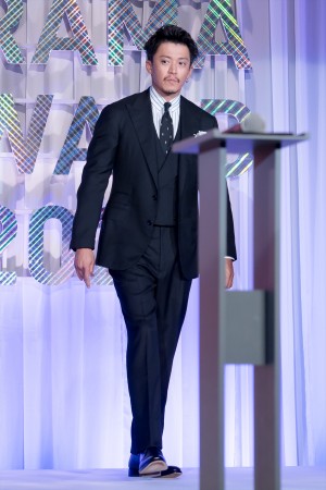 小栗旬、『東京ドラマアウォード2023』授賞式に登場