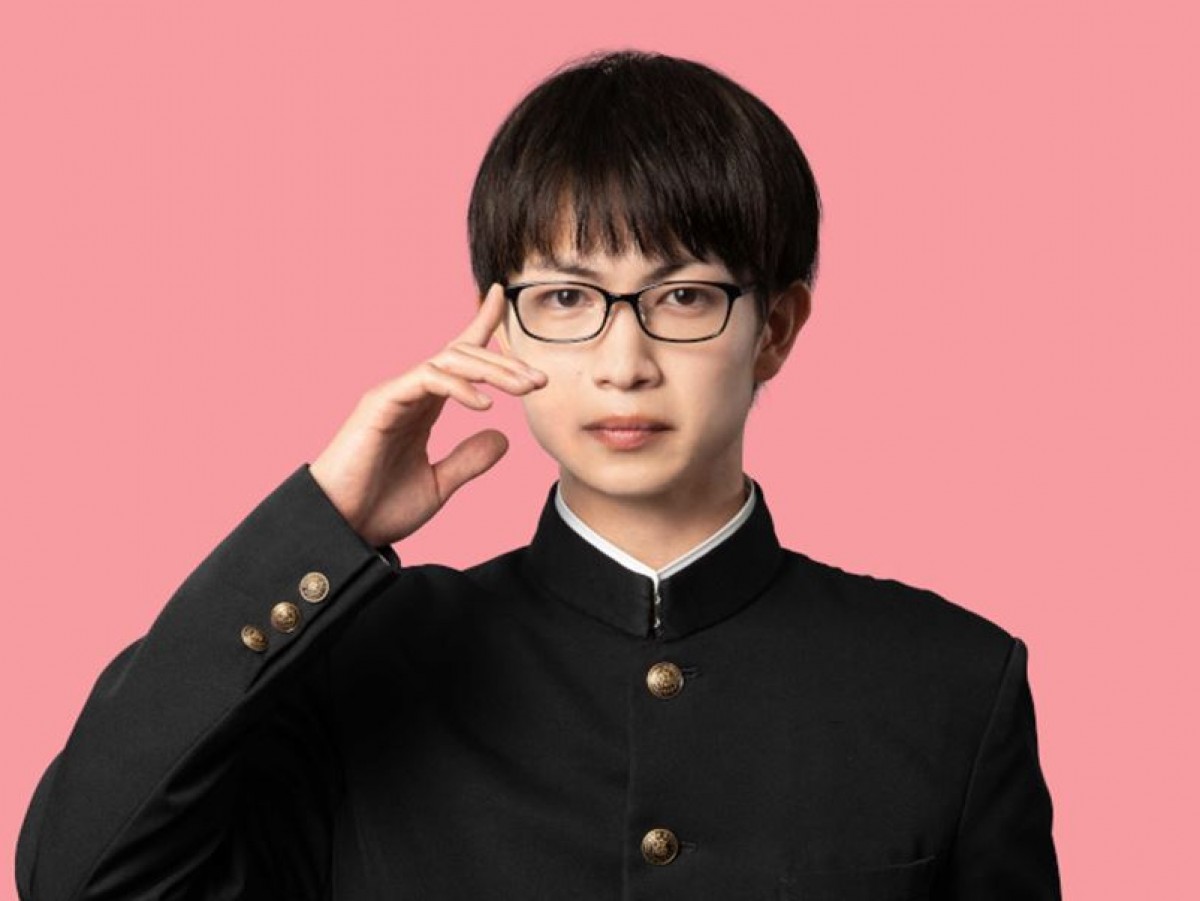主演・綱啓永 超エリートメガネ男子たちが「恋愛」に挑む“大袈裟・大真面目”ラブコメディ