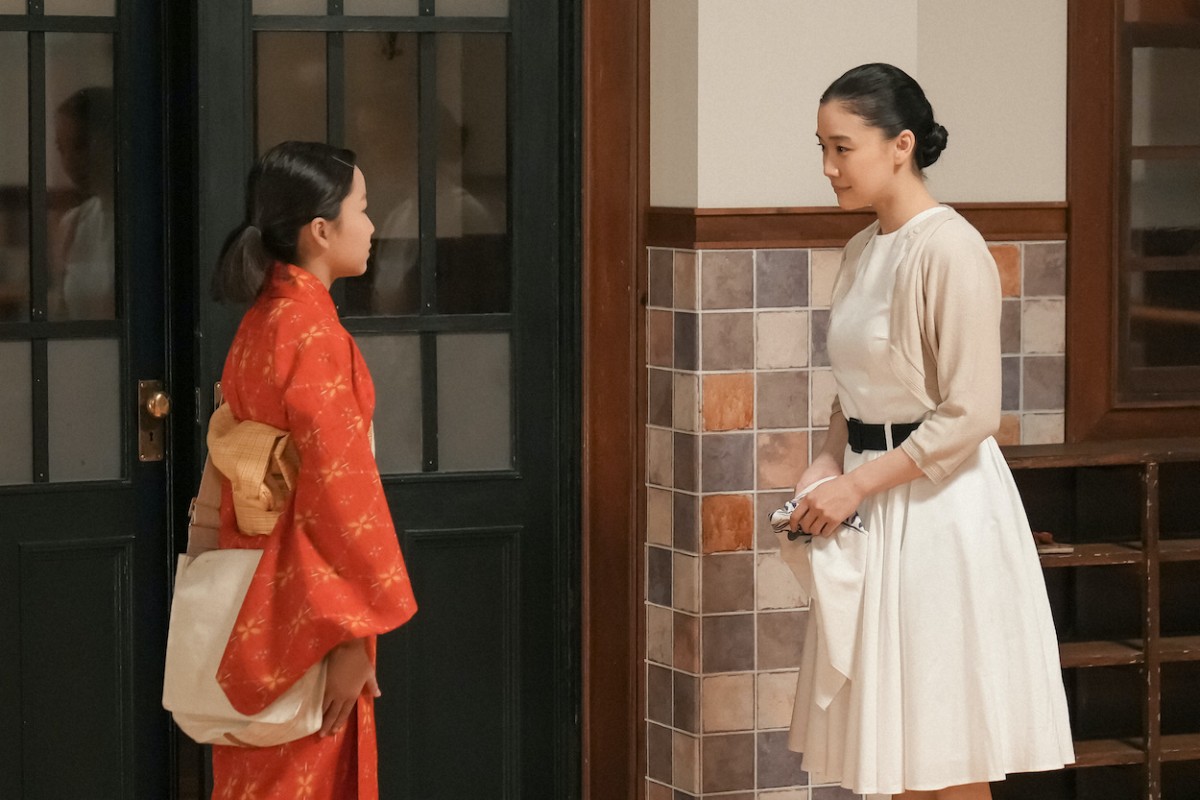 明日の『ブギウギ』“鈴子”澤井梨丘、“礼子”蒼井優からプロとして大切な心得を教わる