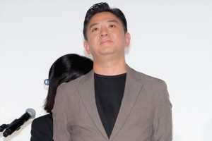 チャン監督、映画『ナックルガール』舞台挨拶付きワールドプレミアに登場