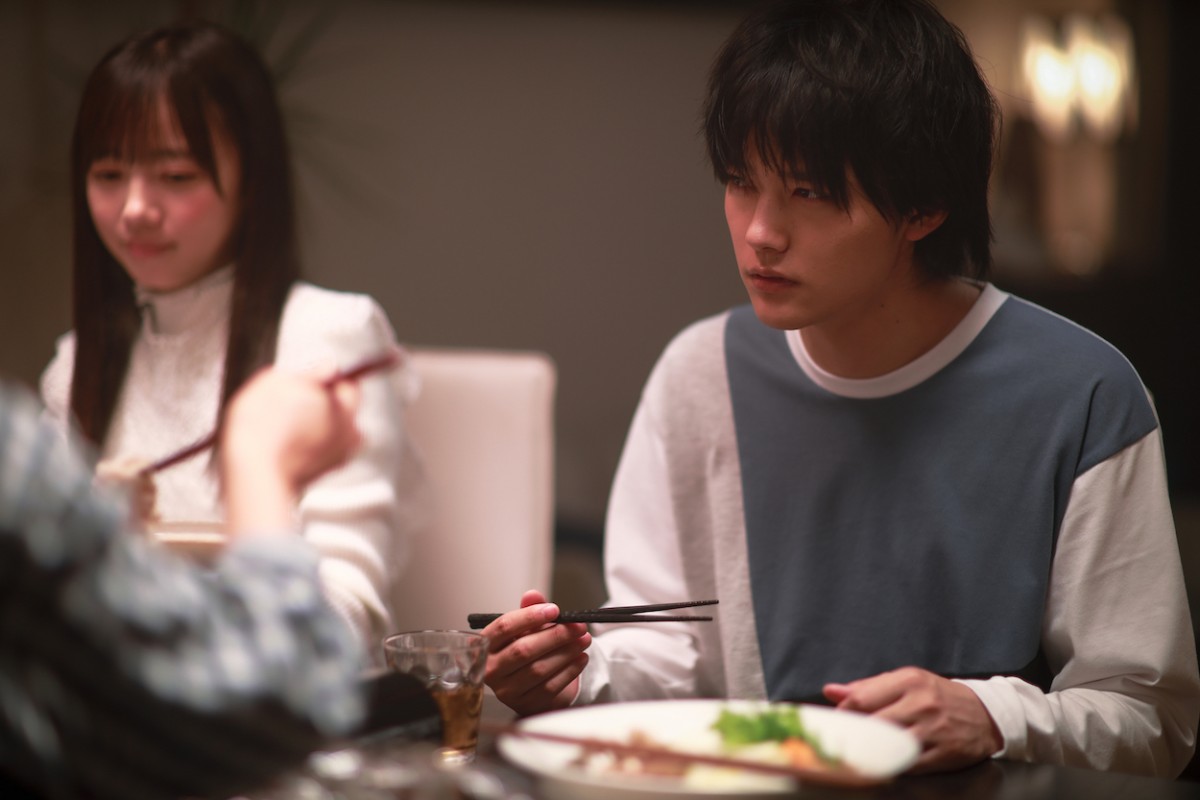 『泥濘の食卓』第5話　“深愛”齊藤京子の目の前に“ちふゆ”原菜乃華が姿を現す