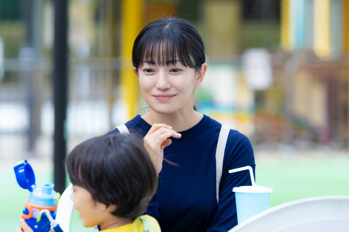 『ゆりあ先生の赤い糸』“ゆりあ”菅野美穂＆“優弥”木戸大聖、ハグからの急展開にネット賛否（ネタバレあり）