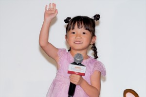 村方乃々佳、『劇場版 シルバニアファミリー フレアからのおくりもの』完成披露舞台挨拶に登場