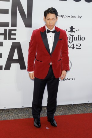 吉田正尚、「GQ MEN OF THE YEAR 2023」フォトコールに登場