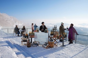 星野リゾート トマム「絶景シャンパンテラス」開催へ！　霧氷を一望する期間限定バーが登場