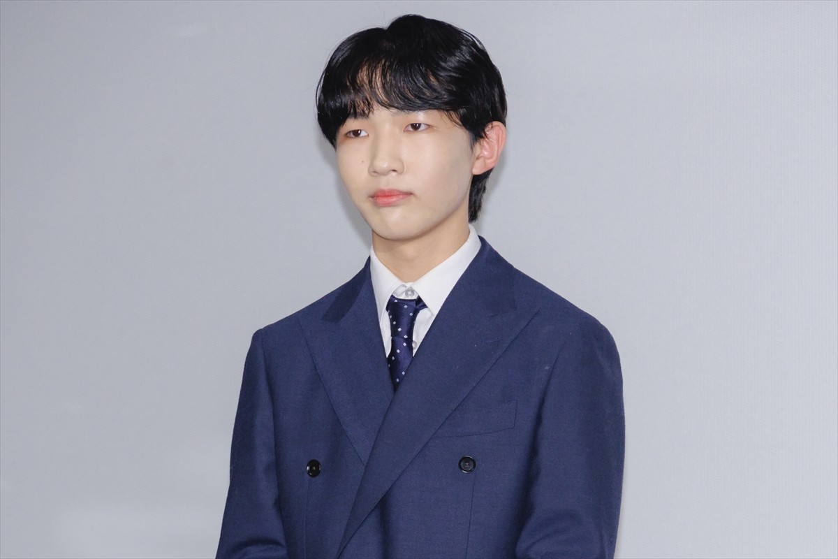 綾野剛、主演映画で歌うX JAPAN『紅』は「全面裏声で歌っています」