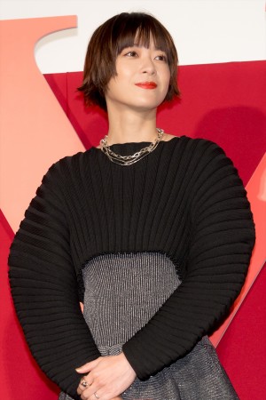 上野樹里、映画『隣人X -疑惑の彼女-』公開記念舞台挨拶に登場