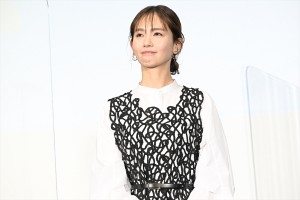 中村ゆり、映画『嘘八百　なにわ夢の陣』公開記念舞台あいさつに登場