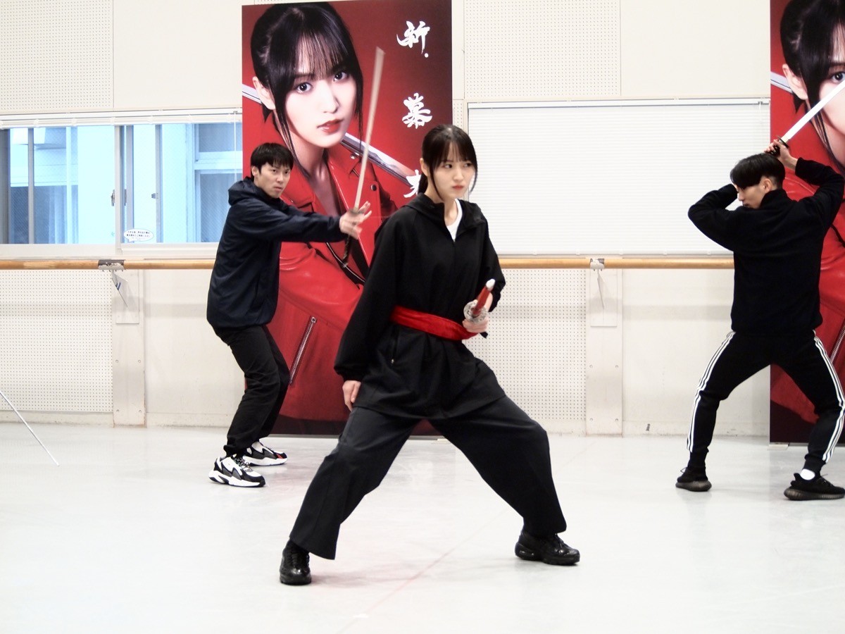 菅井友香、櫻坂46卒業後初の大舞台で「さらにパワーアップしたものをお見せできるように」