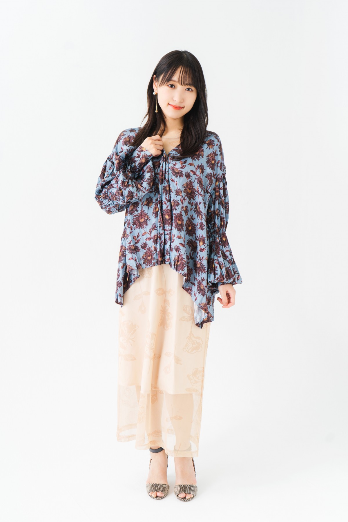 菅井友香、ソロ1年目は全力疾走「止まらずに駆け抜けたい」　櫻坂46卒業後の変化も