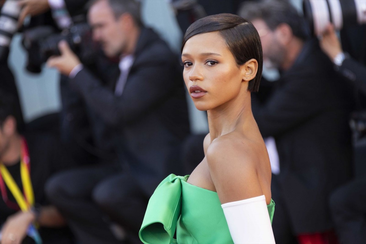 ティモシー・シャラメ絶賛！　『ボーンズ アンド オール』新進女優テイラー・ラッセルに迫る特別映像